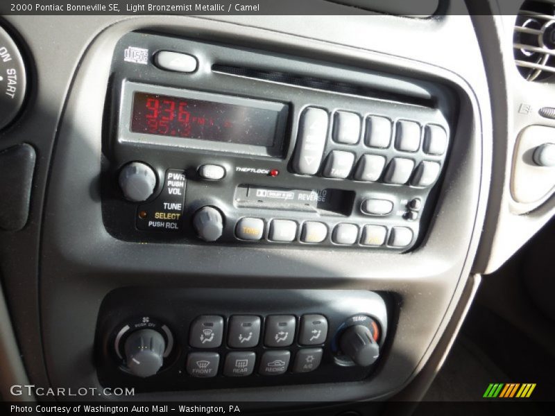 Light Bronzemist Metallic / Camel 2000 Pontiac Bonneville SE