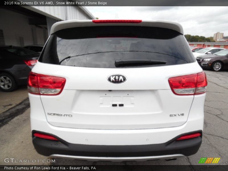Snow White Pearl / Stone Beige 2016 Kia Sorento EX V6 AWD