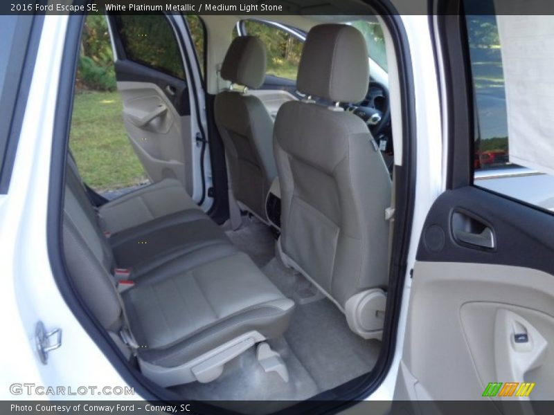 White Platinum Metallic / Medium Light Stone 2016 Ford Escape SE