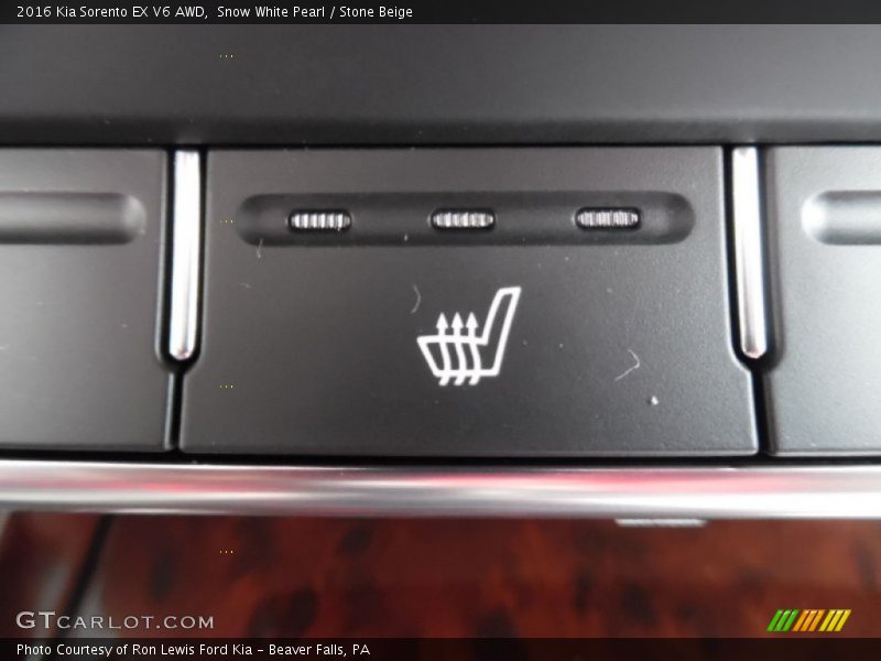 Controls of 2016 Sorento EX V6 AWD
