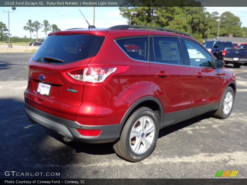 Ruby Red Metallic / Medium Light Stone 2016 Ford Escape SE