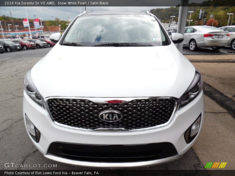 Snow White Pearl / Satin Black 2016 Kia Sorento SX V6 AWD