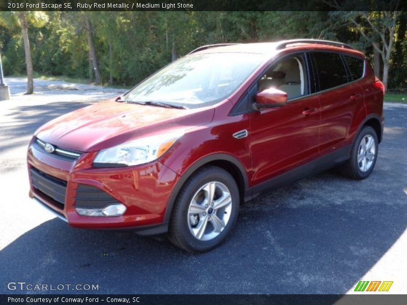 Ruby Red Metallic / Medium Light Stone 2016 Ford Escape SE