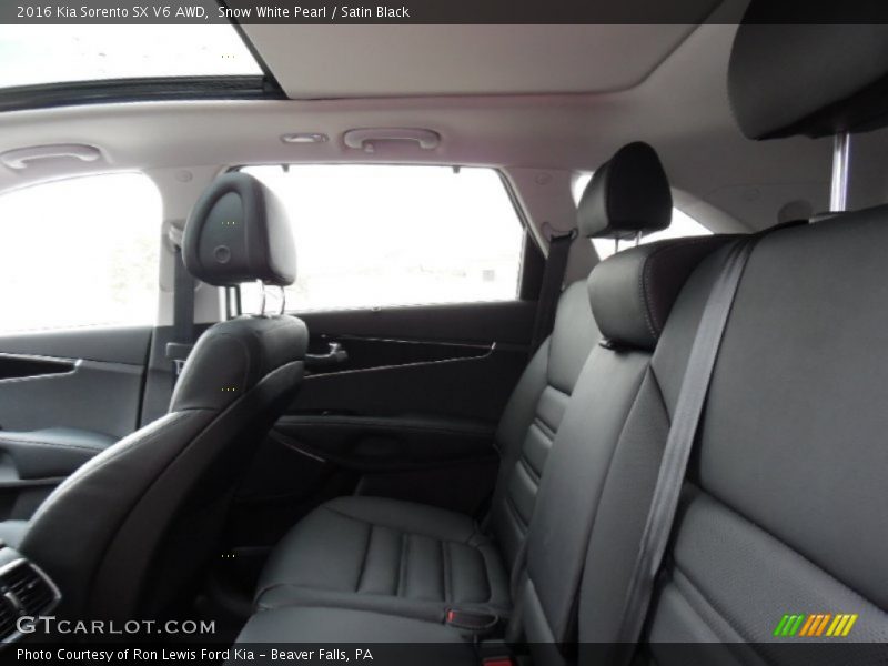 Rear Seat of 2016 Sorento SX V6 AWD