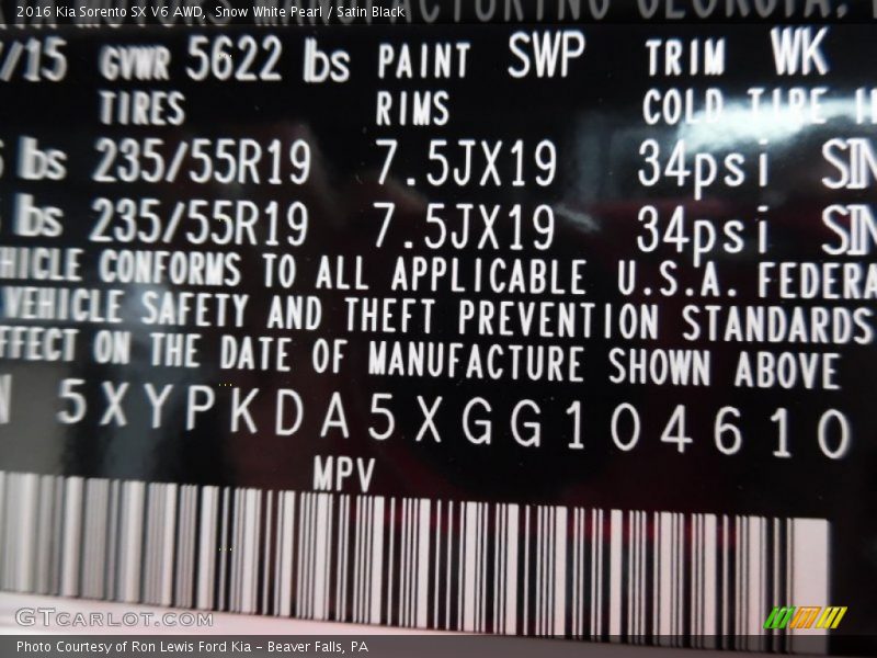 Snow White Pearl / Satin Black 2016 Kia Sorento SX V6 AWD
