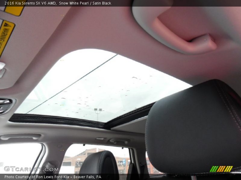 Sunroof of 2016 Sorento SX V6 AWD