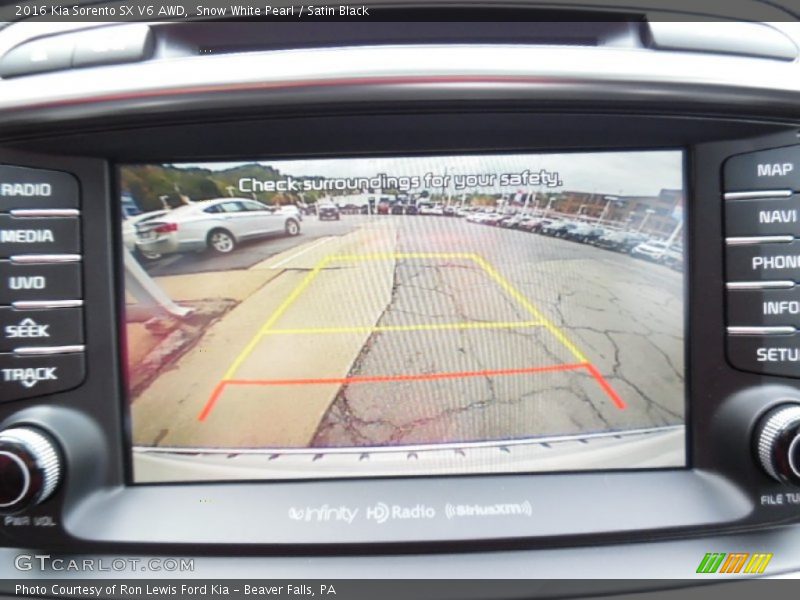 Snow White Pearl / Satin Black 2016 Kia Sorento SX V6 AWD
