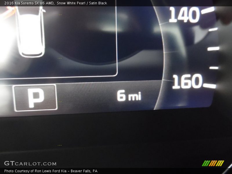 Snow White Pearl / Satin Black 2016 Kia Sorento SX V6 AWD