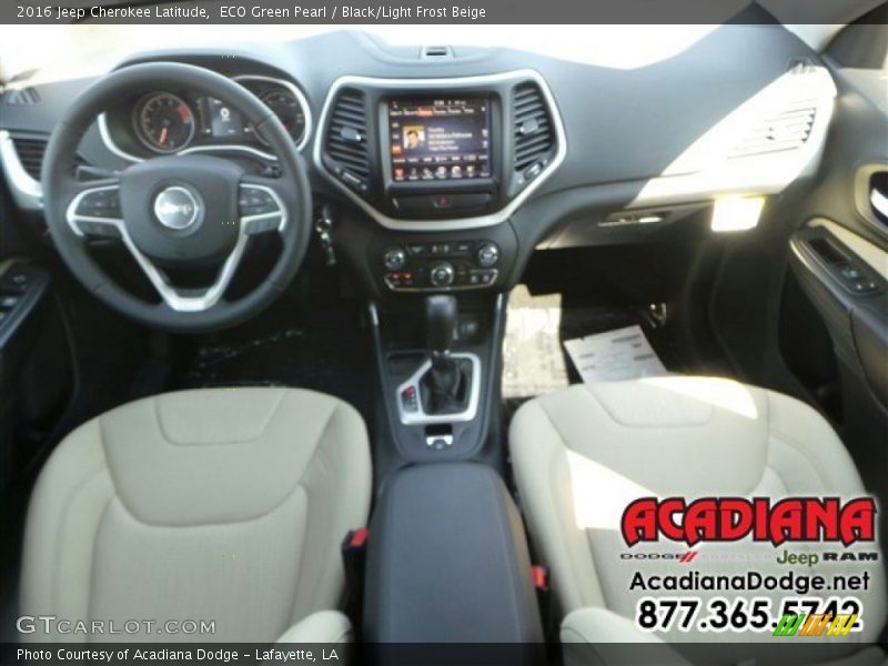 ECO Green Pearl / Black/Light Frost Beige 2016 Jeep Cherokee Latitude