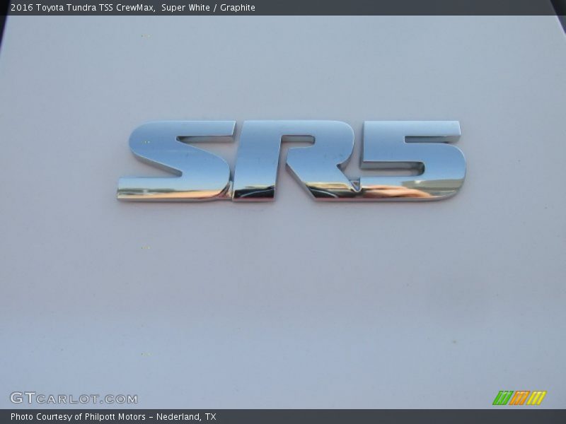 Super White / Graphite 2016 Toyota Tundra TSS CrewMax