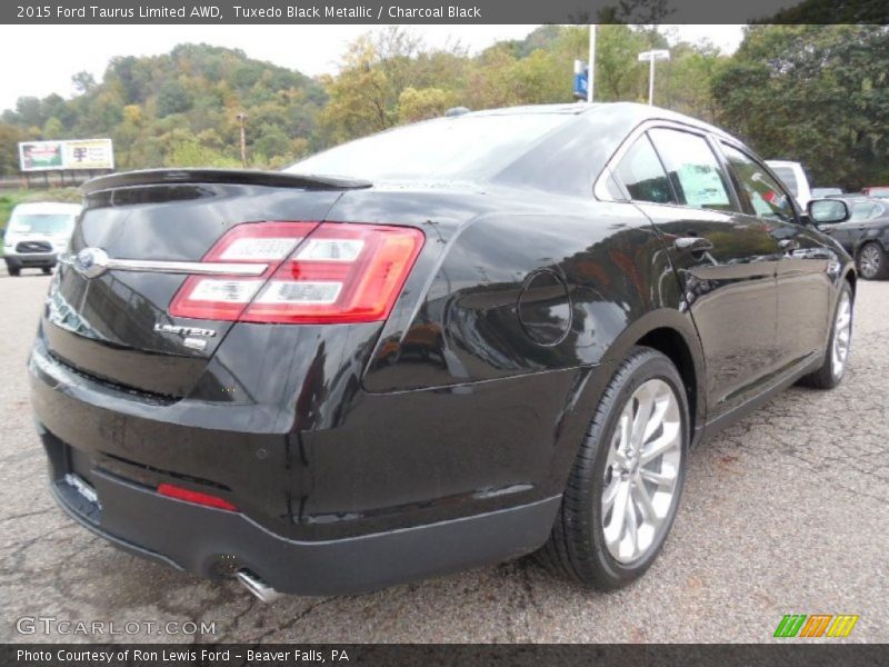 Tuxedo Black Metallic / Charcoal Black 2015 Ford Taurus Limited AWD