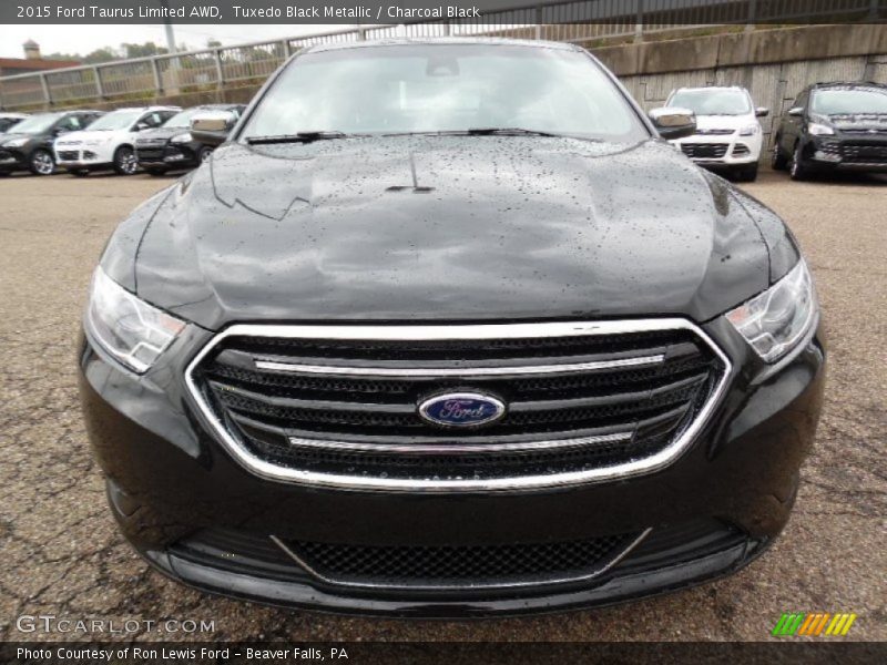 Tuxedo Black Metallic / Charcoal Black 2015 Ford Taurus Limited AWD