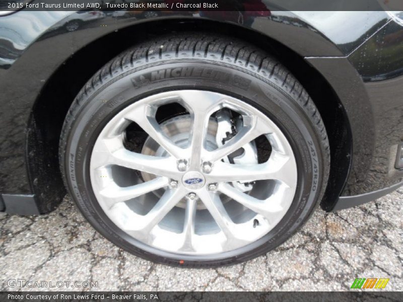 Tuxedo Black Metallic / Charcoal Black 2015 Ford Taurus Limited AWD