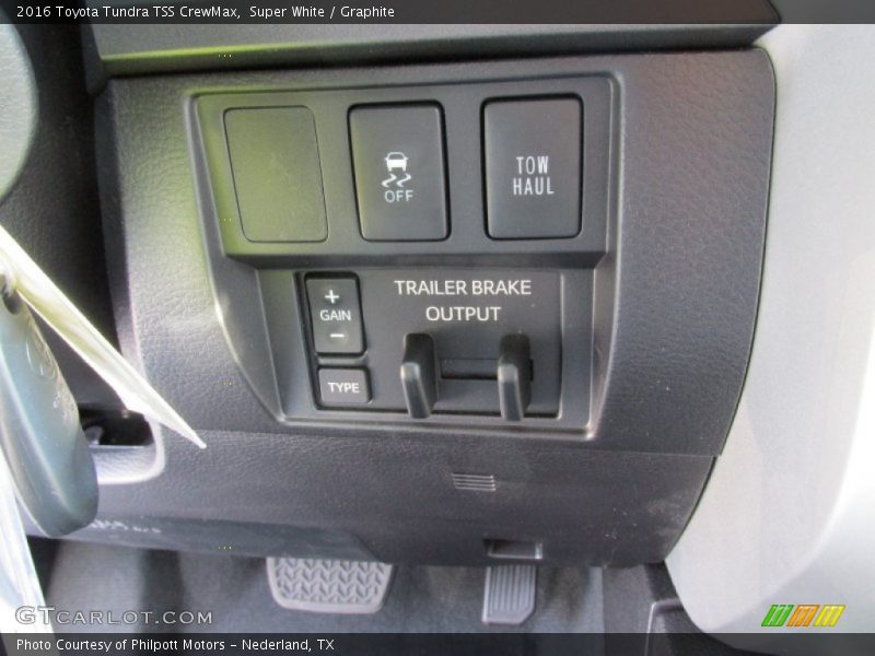 Super White / Graphite 2016 Toyota Tundra TSS CrewMax