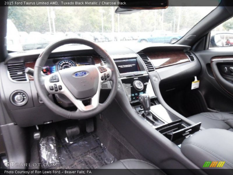 Tuxedo Black Metallic / Charcoal Black 2015 Ford Taurus Limited AWD