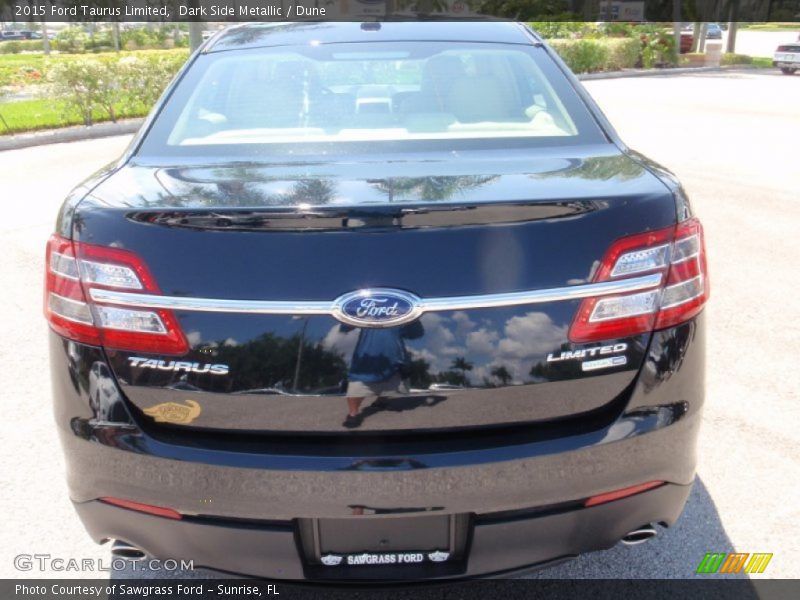 Dark Side Metallic / Dune 2015 Ford Taurus Limited