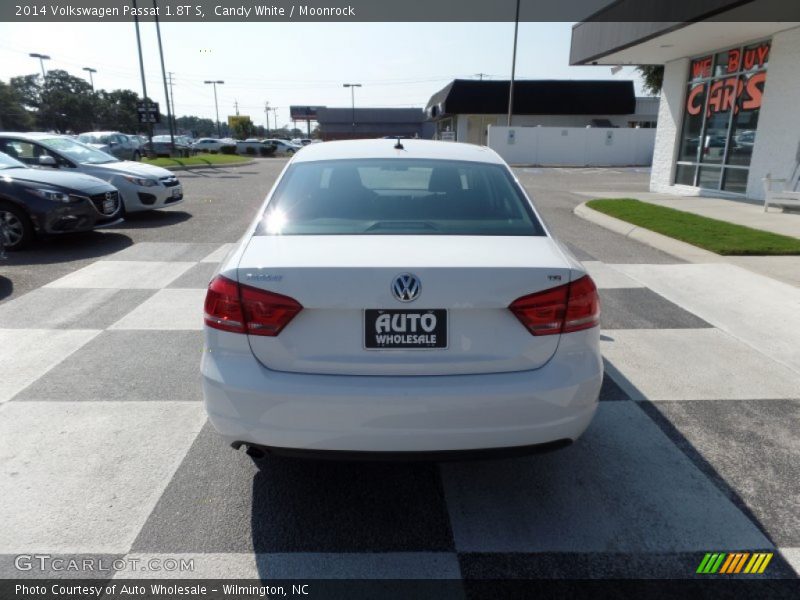 Candy White / Moonrock 2014 Volkswagen Passat 1.8T S