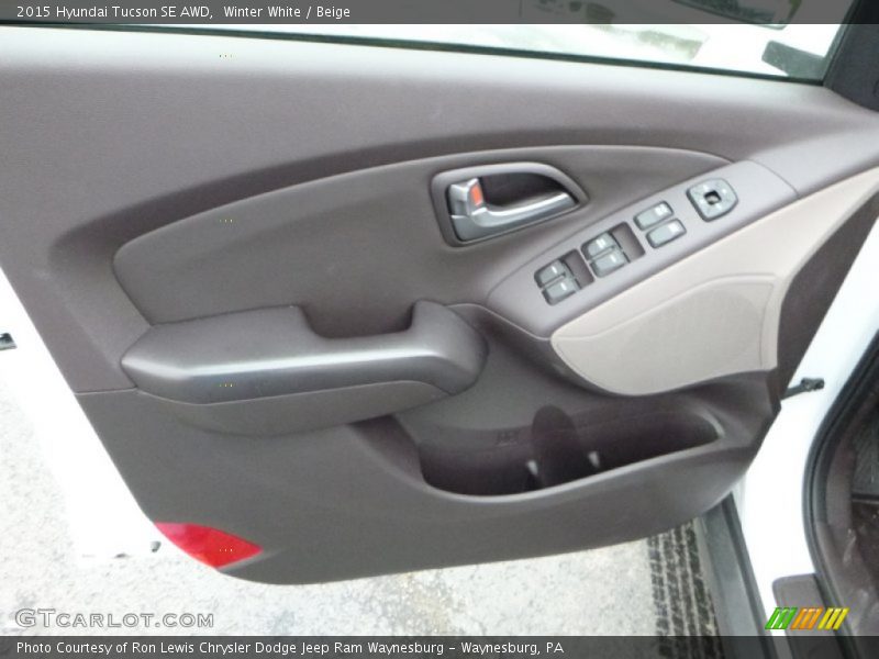 Winter White / Beige 2015 Hyundai Tucson SE AWD