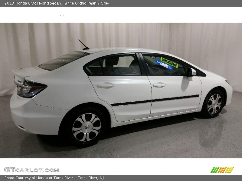 White Orchid Pearl / Gray 2013 Honda Civic Hybrid Sedan