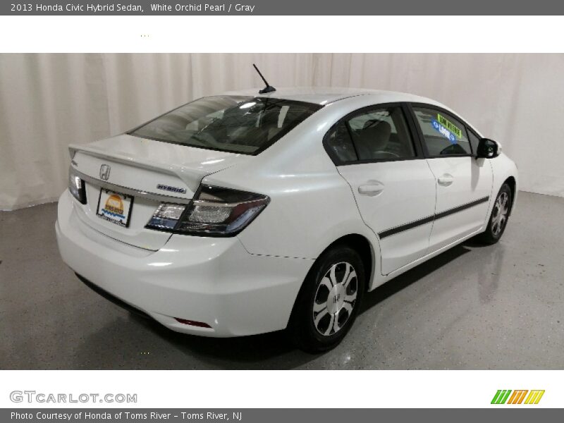 White Orchid Pearl / Gray 2013 Honda Civic Hybrid Sedan