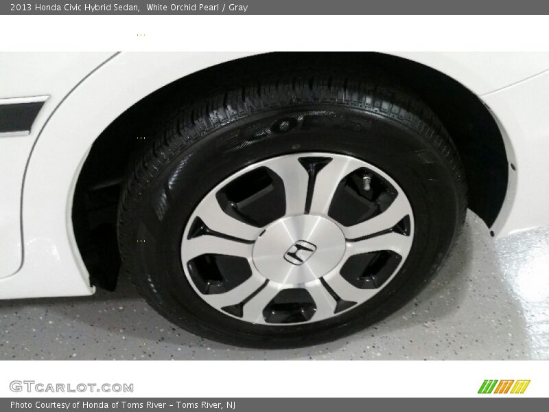 White Orchid Pearl / Gray 2013 Honda Civic Hybrid Sedan