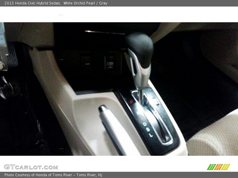 White Orchid Pearl / Gray 2013 Honda Civic Hybrid Sedan