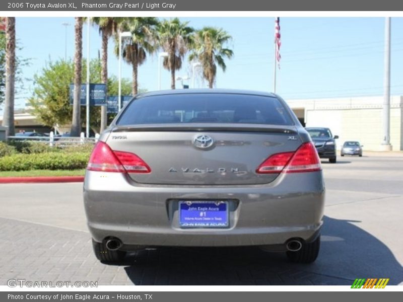 Phantom Gray Pearl / Light Gray 2006 Toyota Avalon XL