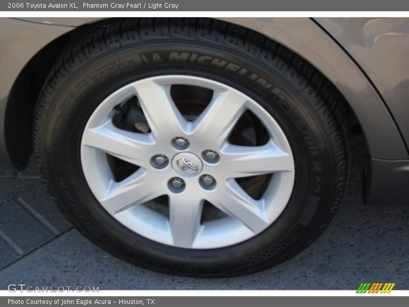Phantom Gray Pearl / Light Gray 2006 Toyota Avalon XL