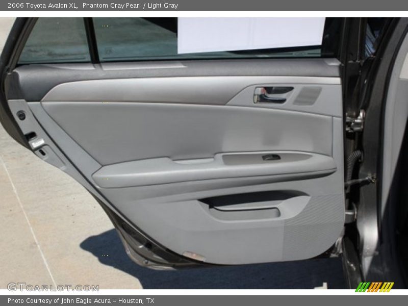 Phantom Gray Pearl / Light Gray 2006 Toyota Avalon XL
