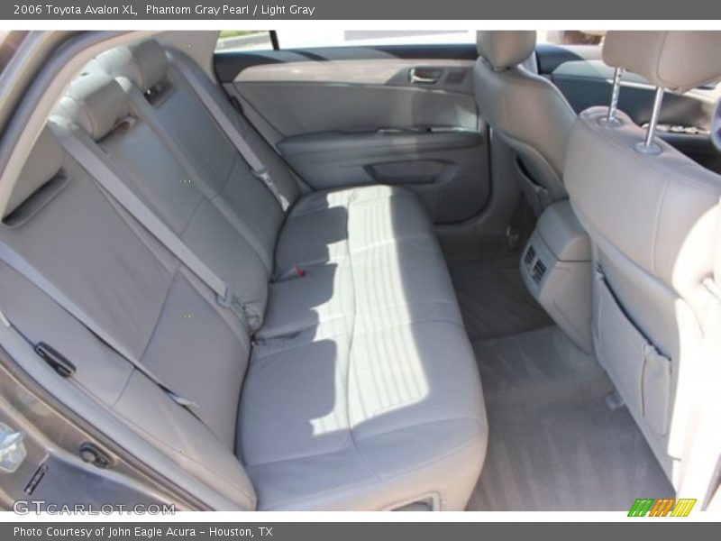 Phantom Gray Pearl / Light Gray 2006 Toyota Avalon XL
