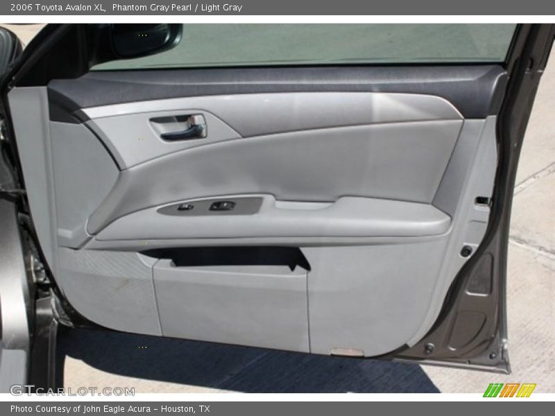 Phantom Gray Pearl / Light Gray 2006 Toyota Avalon XL