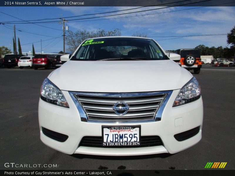 Aspen White / Charcoal 2014 Nissan Sentra S