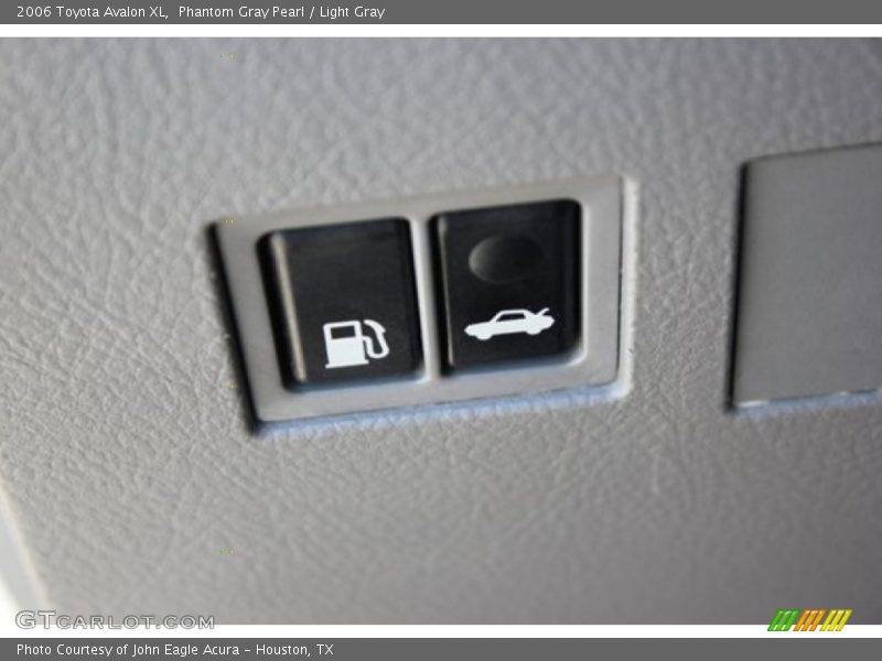 Phantom Gray Pearl / Light Gray 2006 Toyota Avalon XL