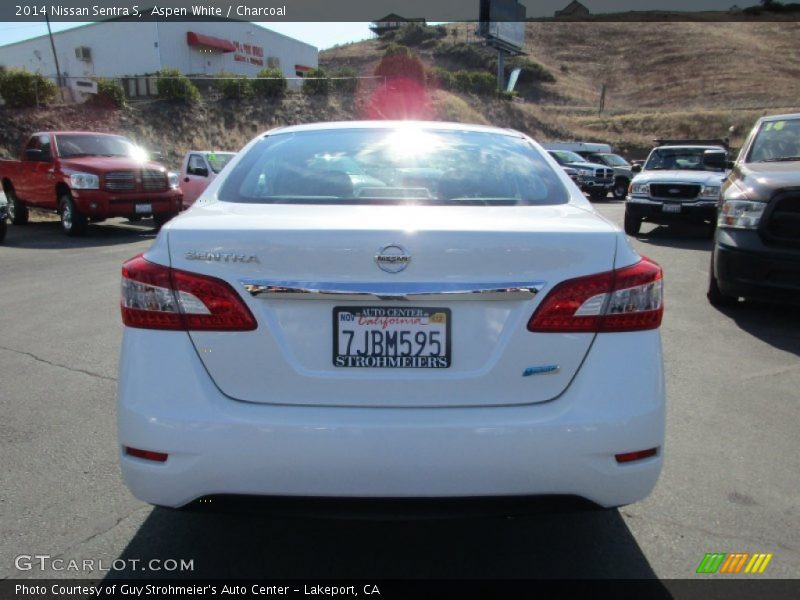 Aspen White / Charcoal 2014 Nissan Sentra S