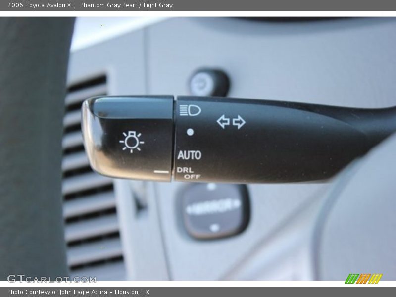 Phantom Gray Pearl / Light Gray 2006 Toyota Avalon XL