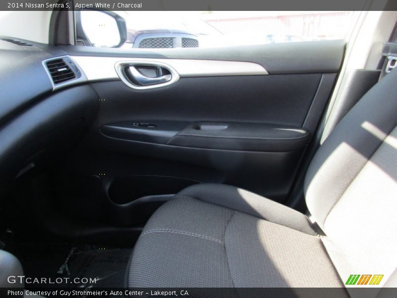 Aspen White / Charcoal 2014 Nissan Sentra S