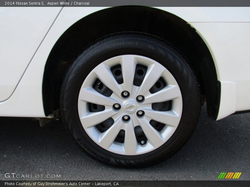 Aspen White / Charcoal 2014 Nissan Sentra S