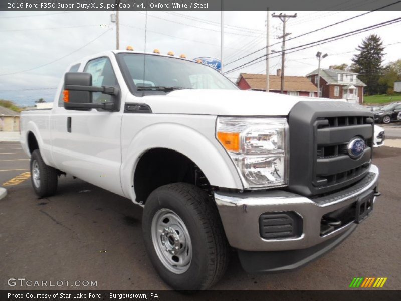 Front 3/4 View of 2016 F350 Super Duty XL Super Cab 4x4