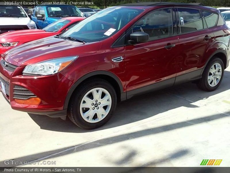 Sunset Metallic / Charcoal Black 2016 Ford Escape S