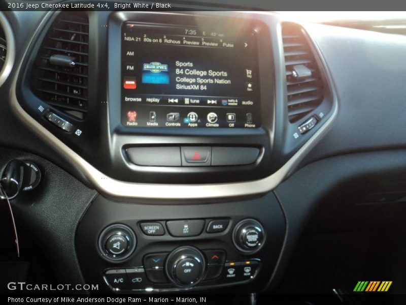 Bright White / Black 2016 Jeep Cherokee Latitude 4x4