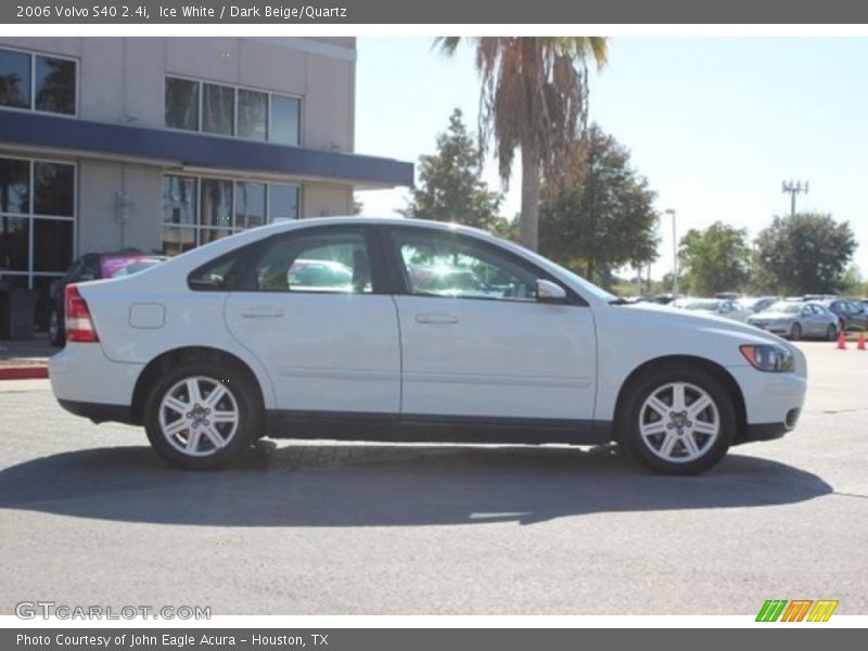 Ice White / Dark Beige/Quartz 2006 Volvo S40 2.4i