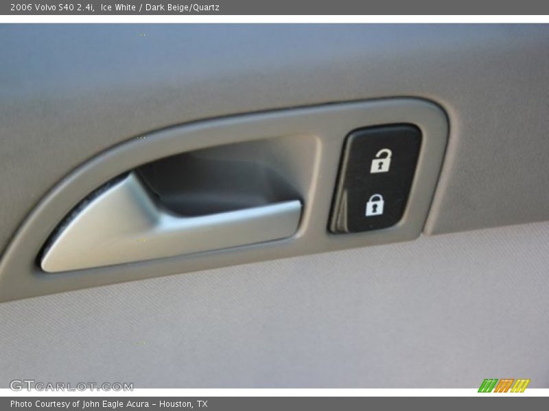 Ice White / Dark Beige/Quartz 2006 Volvo S40 2.4i