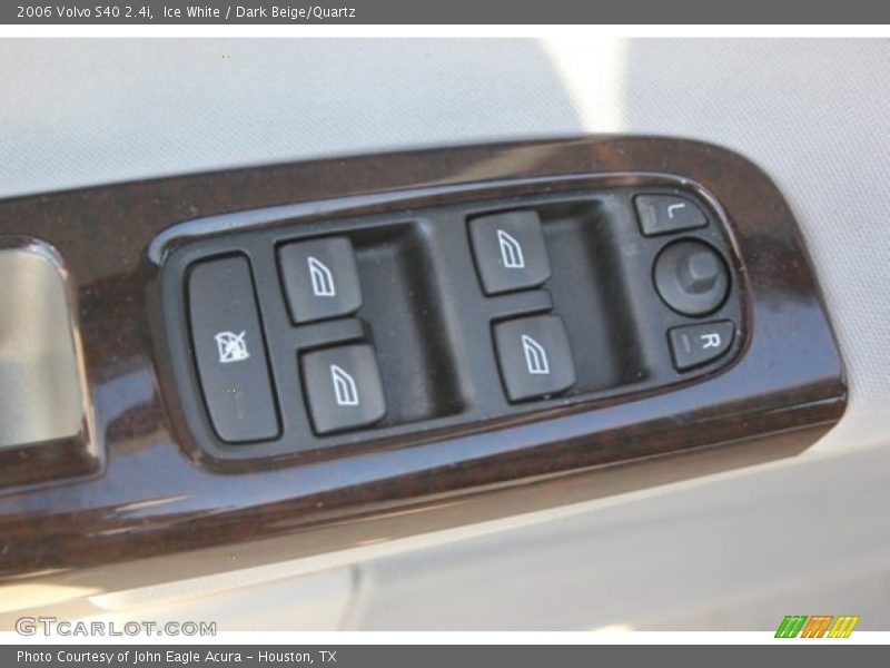 Ice White / Dark Beige/Quartz 2006 Volvo S40 2.4i