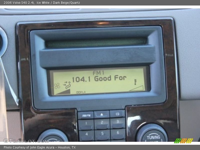 Ice White / Dark Beige/Quartz 2006 Volvo S40 2.4i