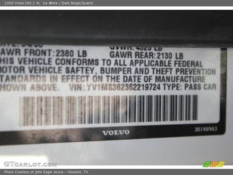 Ice White / Dark Beige/Quartz 2006 Volvo S40 2.4i