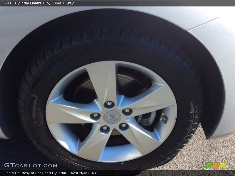 Silver / Gray 2013 Hyundai Elantra GLS