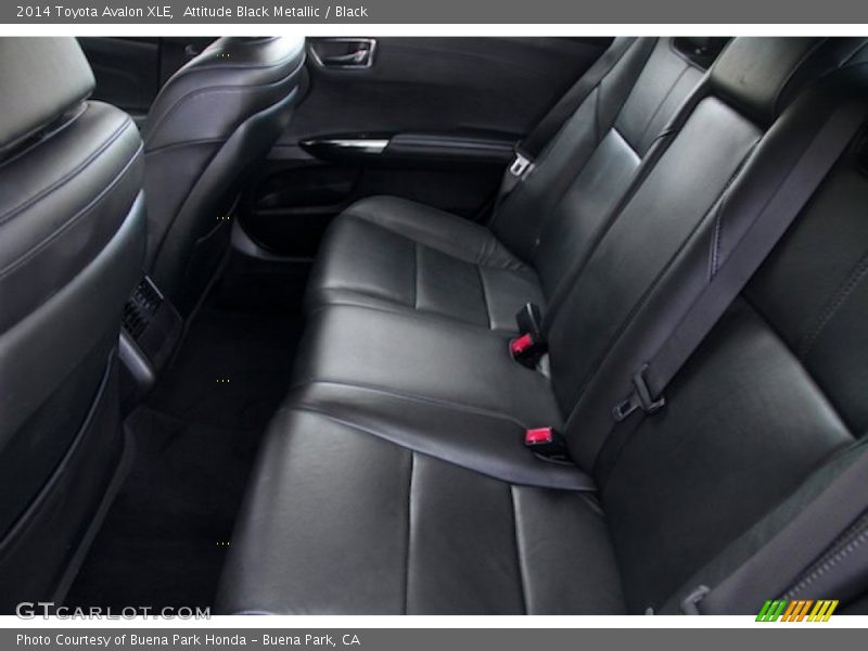 Attitude Black Metallic / Black 2014 Toyota Avalon XLE