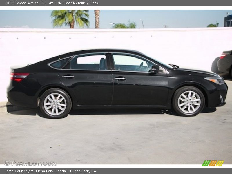Attitude Black Metallic / Black 2014 Toyota Avalon XLE