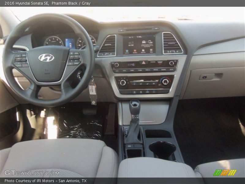 Phantom Black / Gray 2016 Hyundai Sonata SE