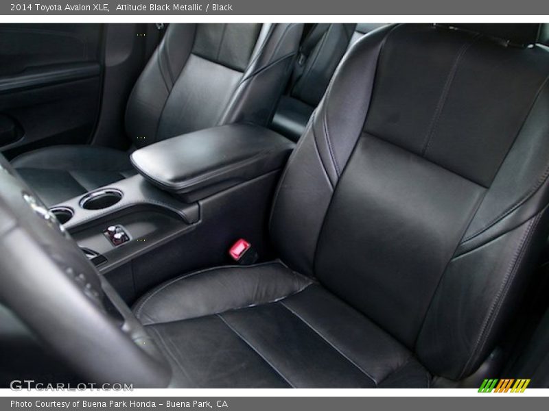 Attitude Black Metallic / Black 2014 Toyota Avalon XLE